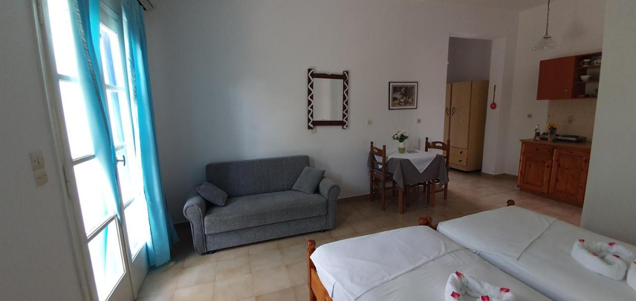 Jenny Apartments Карловаси Экстерьер фото